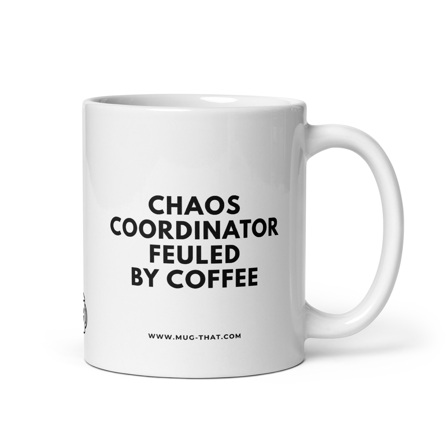 MUG THAT Kaffeetasse 325ml | „CHAOS COORDINATOR FUELED BY COFFEE“ | Lustige Büro-Tasse für Kollegen | Humorvolles Geschenk für gestresste Mütter & Manager