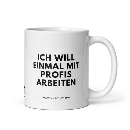 Tasse mit Spruch für Büro und Arbeit. Lustige Kaffeetasse mit witzigem Text